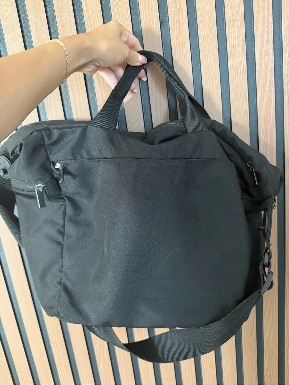 Doona Diaper Clip in Traveling Bag